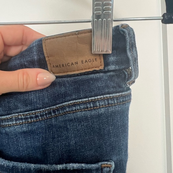 AE NE(X)T Level Curvy Super High Waisted Distressed Jean - Picture 2 of 10